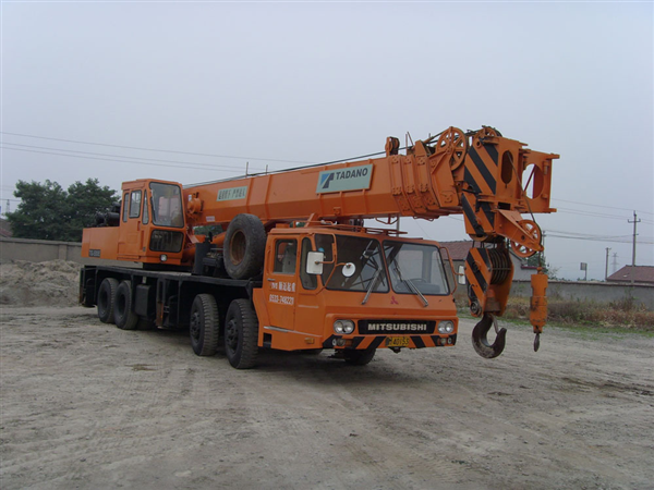 Cho thuê cẩu tadano 25 tấn