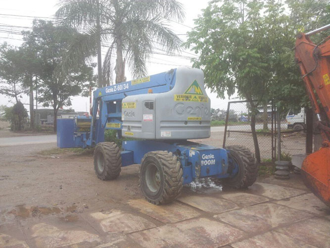 Xe nâng người Genie