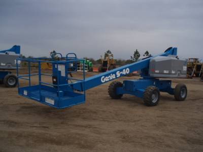 Xe nâng Genie S40