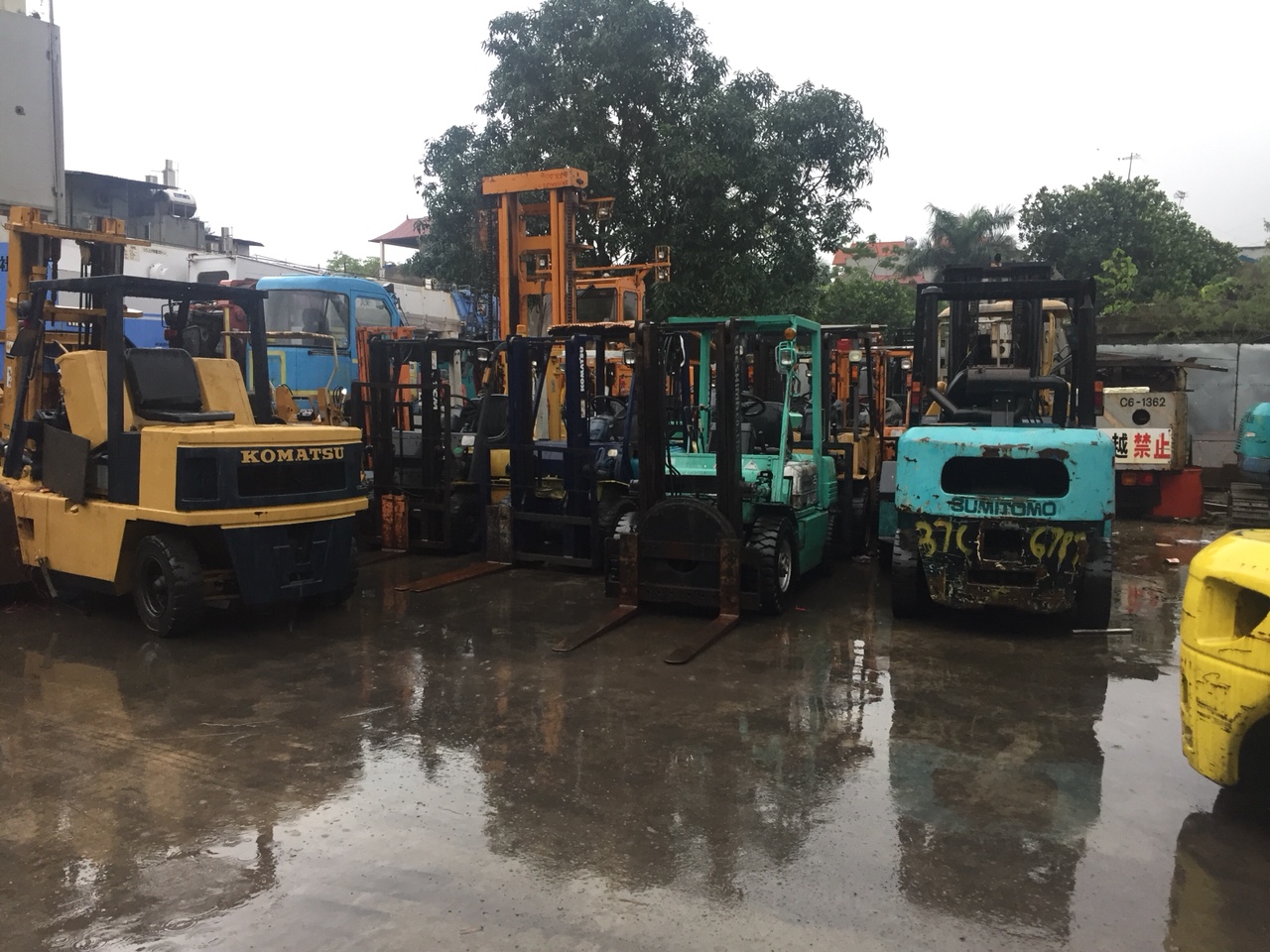 Dịch vụ nâng hạ, cẩu hàng tại Hà Nội