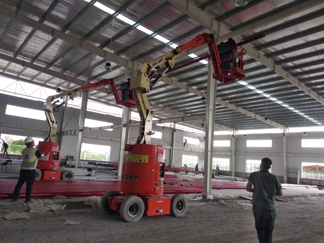 CHO THUÊ XE NÂNG NGƯỜI TẠI TÂY NINH