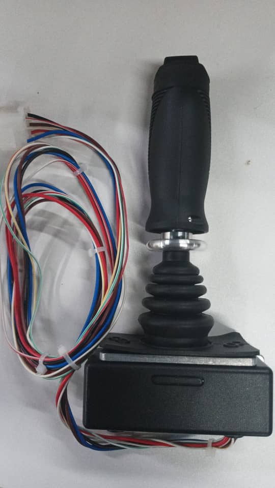 Tay điều khiển di chuyên boom điện JLG