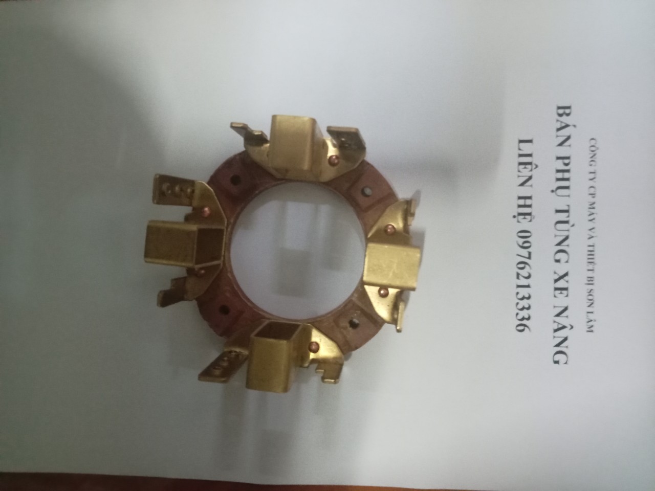 Giá chổi than
