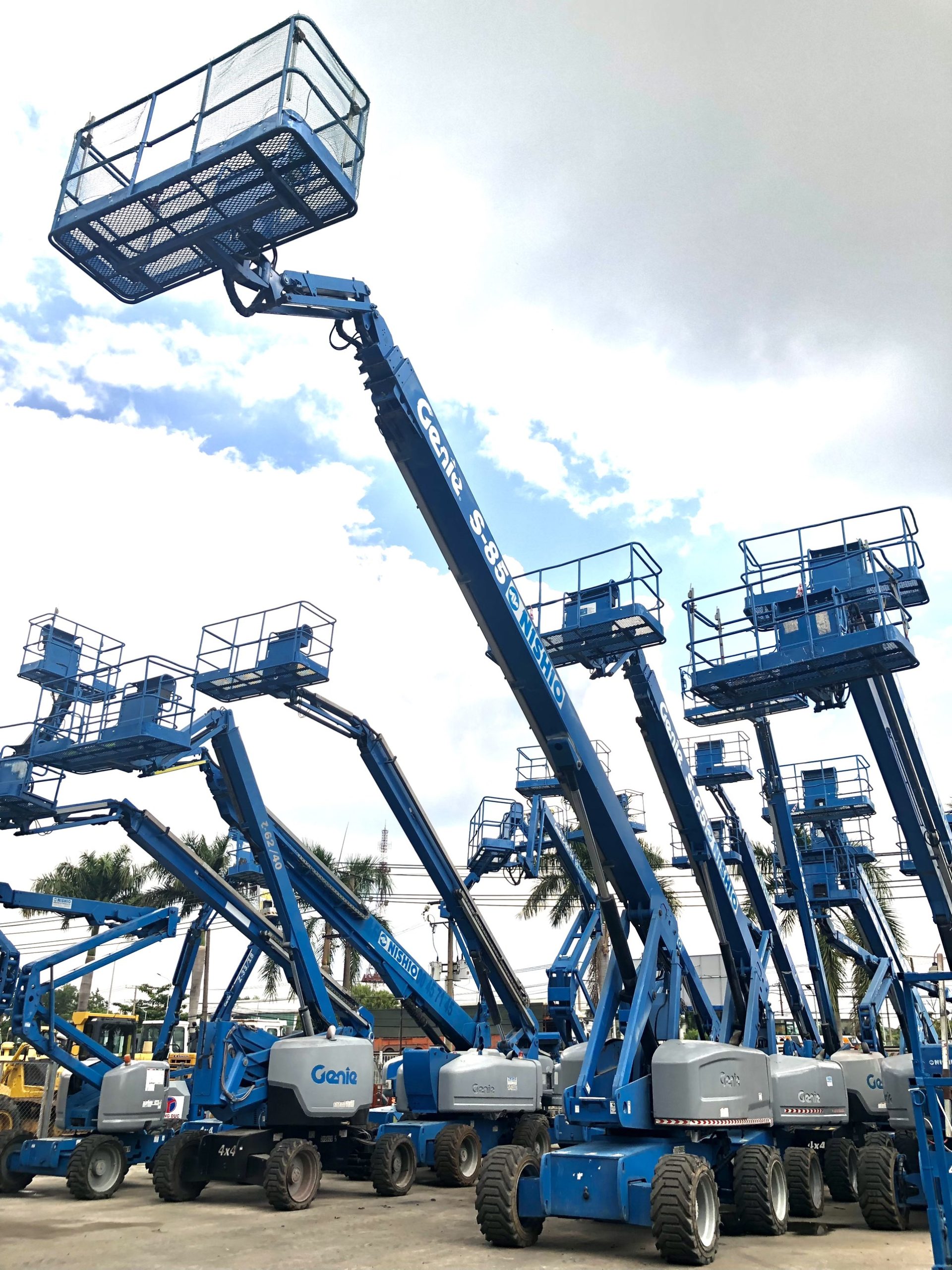 Thang nâng người 50m