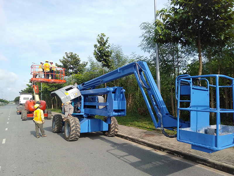 Tại sao bạn nên bảo dưỡng xe nâng người định kỳ đúng cách?