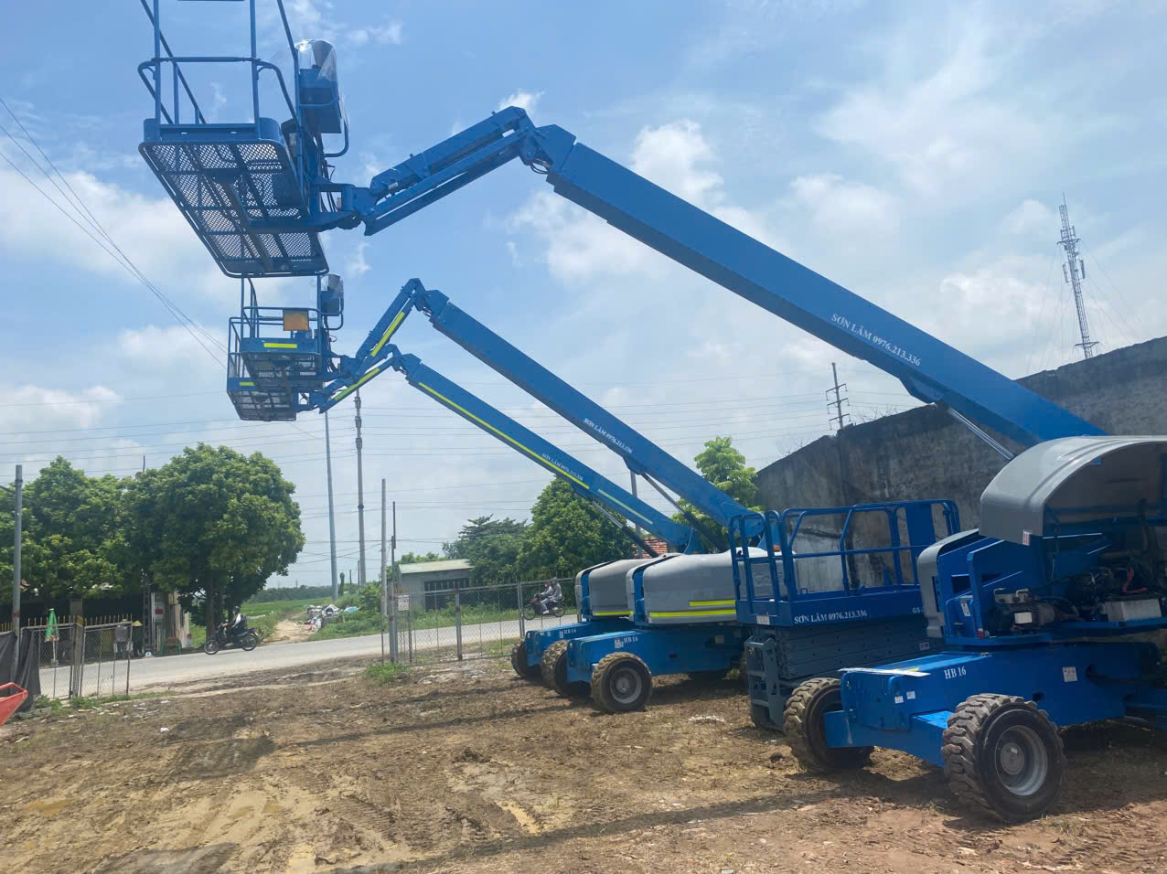xe-nang-boom-lift